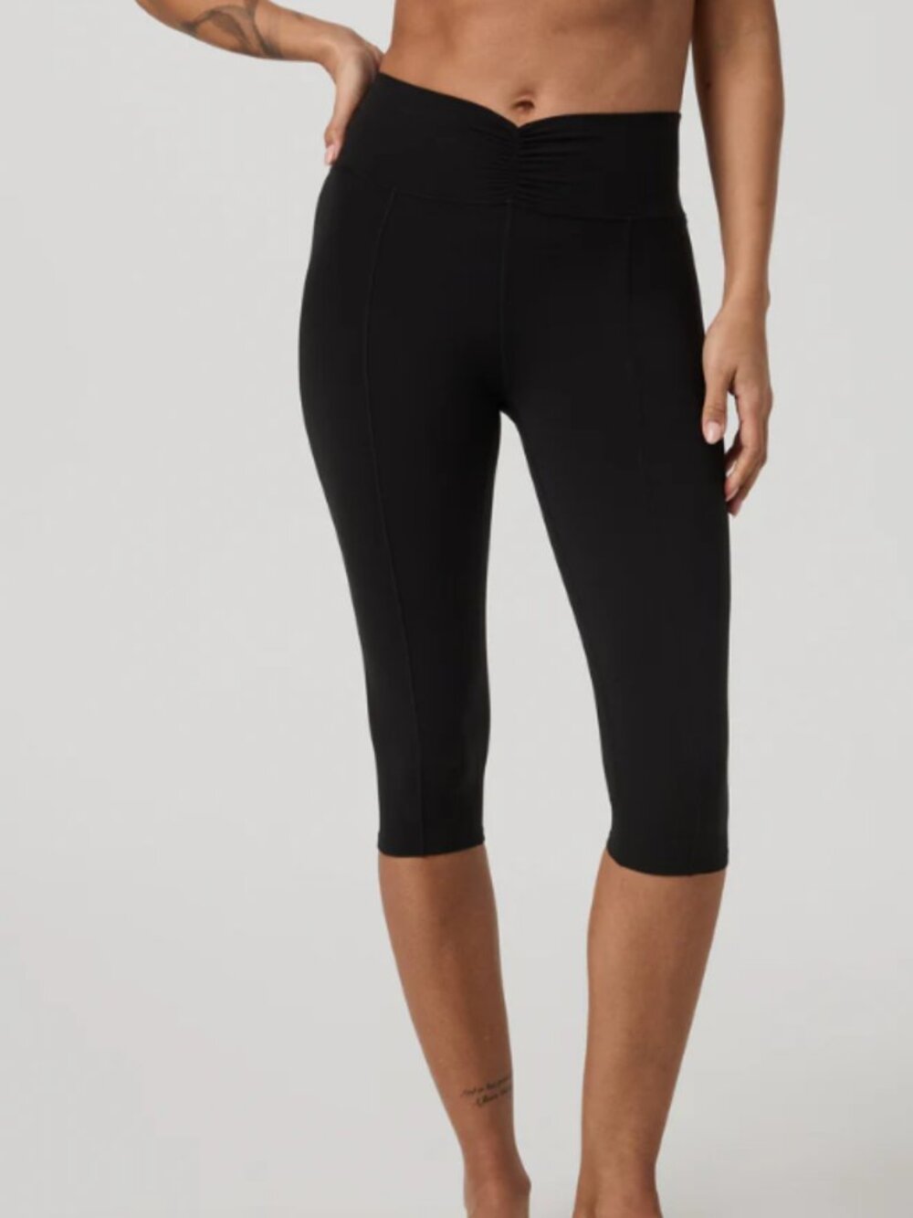 Vuori All The Feel Shirred Crop Leggings XS